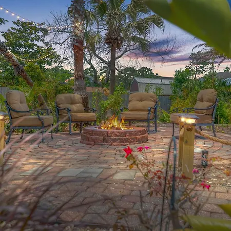 Get Shipwrecked At This Private Pool Home With Tiki Bar And Amazing Game Room